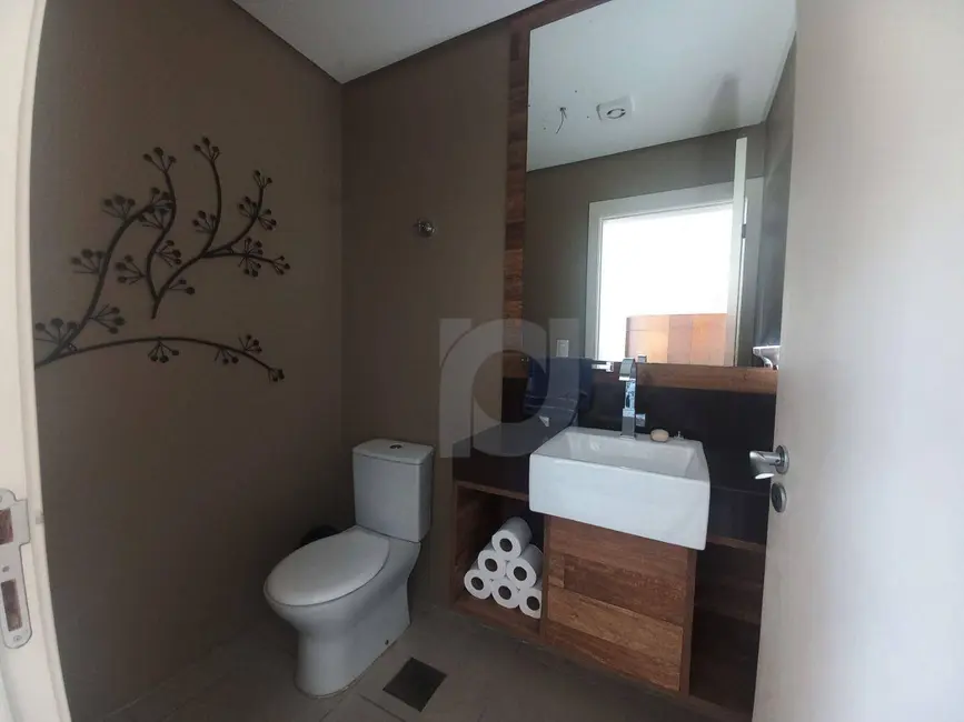 Apartamento com 3 quartos para alugar, 367m2 em Centro, Sao Leopoldo - RS - imagem 8 Foto 8 de Apartamento com 3 quartos para alugar, 367m2 em Centro, Sao Leopoldo - RS