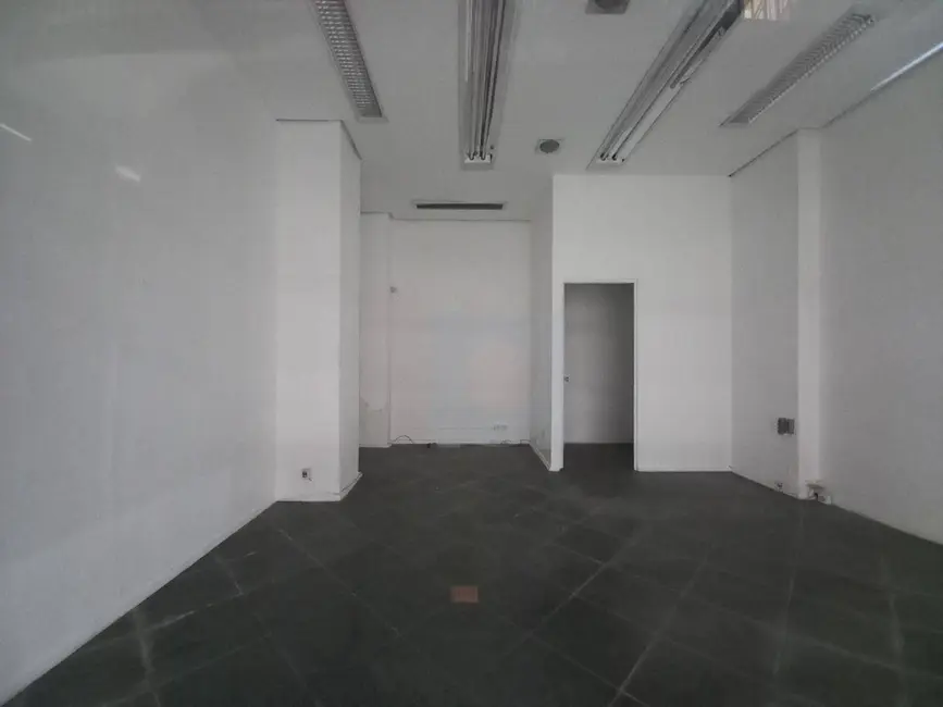 Loja para alugar, 38m2 em Centro, Sao Leopoldo - RS - imagem 2 Foto 2 de Loja para alugar, 38m2 em Centro, Sao Leopoldo - RS