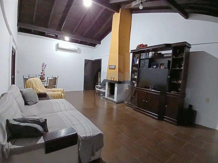 Foto 2 de Casa com 3 quartos à venda, 720m2 em Sao Leopoldo - RS