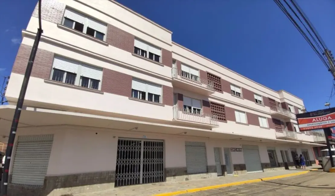 Foto 1 de Apartamento com 4 quartos para alugar, 190m2 em Centro, Sao Leopoldo - RS