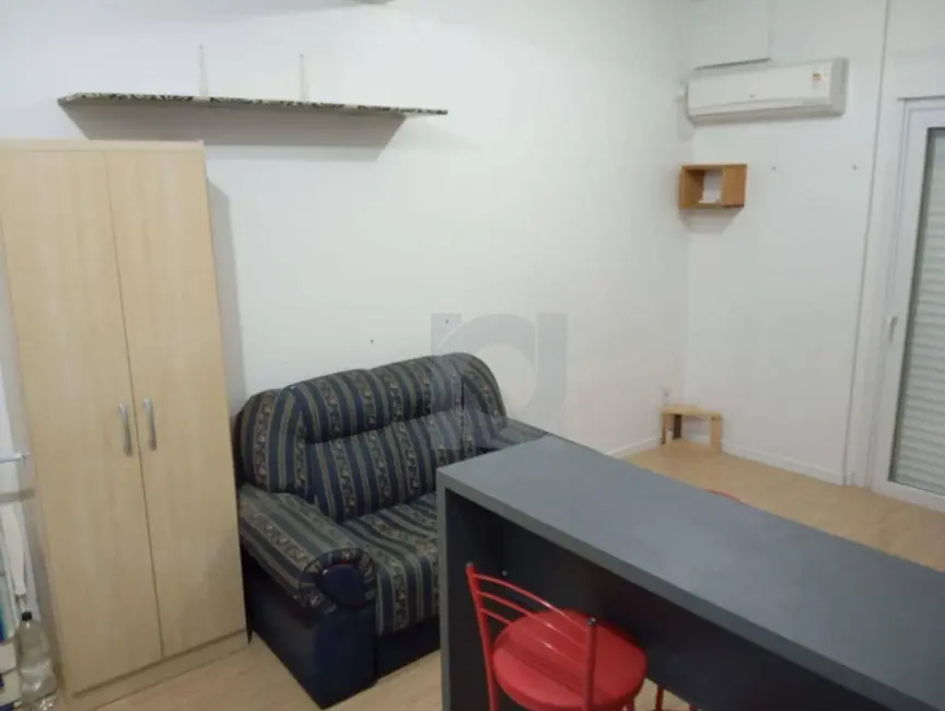 Foto 4 de Kitnet com 1 quarto para alugar, 28m2 em Centro, Sao Leopoldo - RS