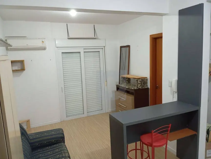 Foto 1 de Kitnet com 1 quarto para alugar, 28m2 em Centro, Sao Leopoldo - RS
