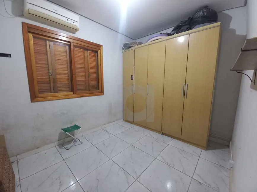 Casa com 2 quartos para alugar, 200m2 em Campestre, Sao Leopoldo - RS - imagem 8 Foto 8 de Casa com 2 quartos para alugar, 200m2 em Campestre, Sao Leopoldo - RS