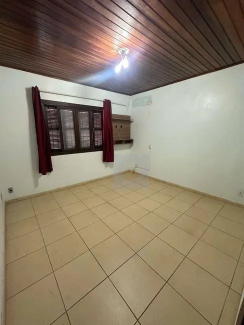 Casa com 2 quartos à venda, 162m2 em Primavera, Novo Hamburgo - RS - imagem 6 Foto 6 de Casa com 2 quartos à venda, 162m2 em Primavera, Novo Hamburgo - RS