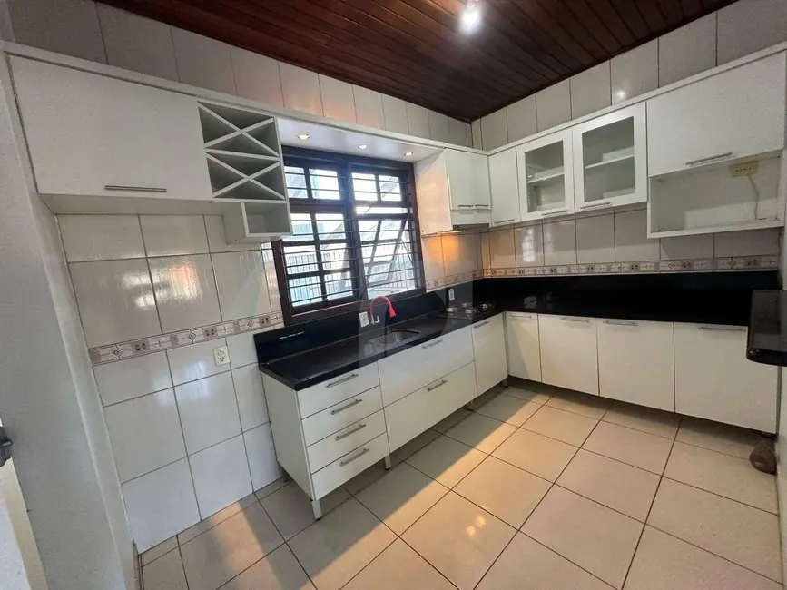 Casa com 2 quartos à venda, 162m2 em Primavera, Novo Hamburgo - RS - imagem 5 Foto 5 de Casa com 2 quartos à venda, 162m2 em Primavera, Novo Hamburgo - RS