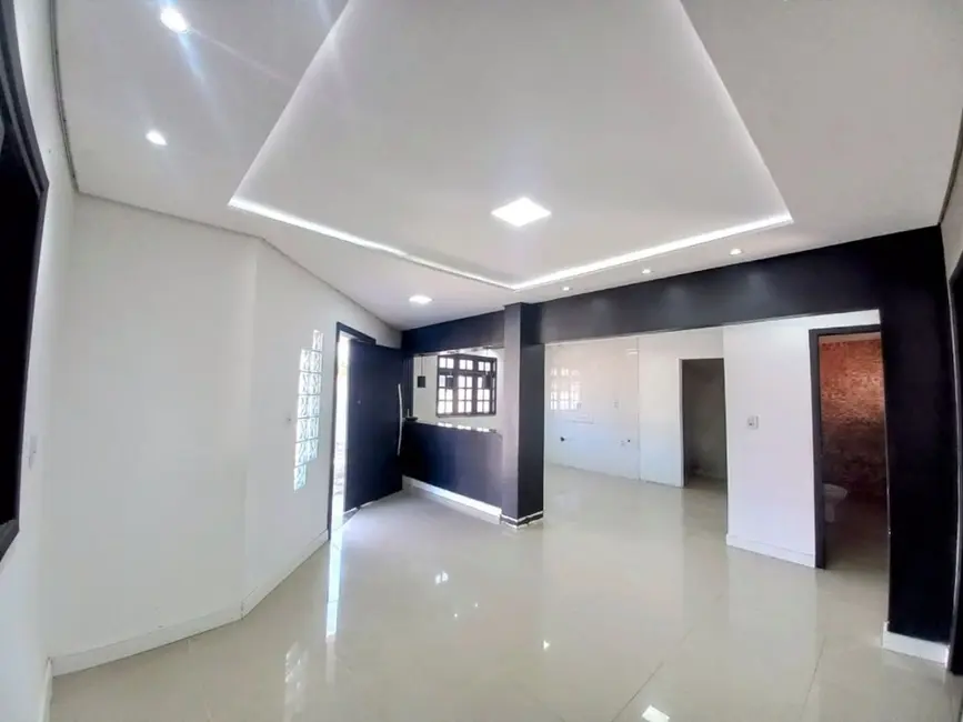 Foto 3 de Casa com 2 quartos para alugar, 450m2 em Feitoria, Sao Leopoldo - RS