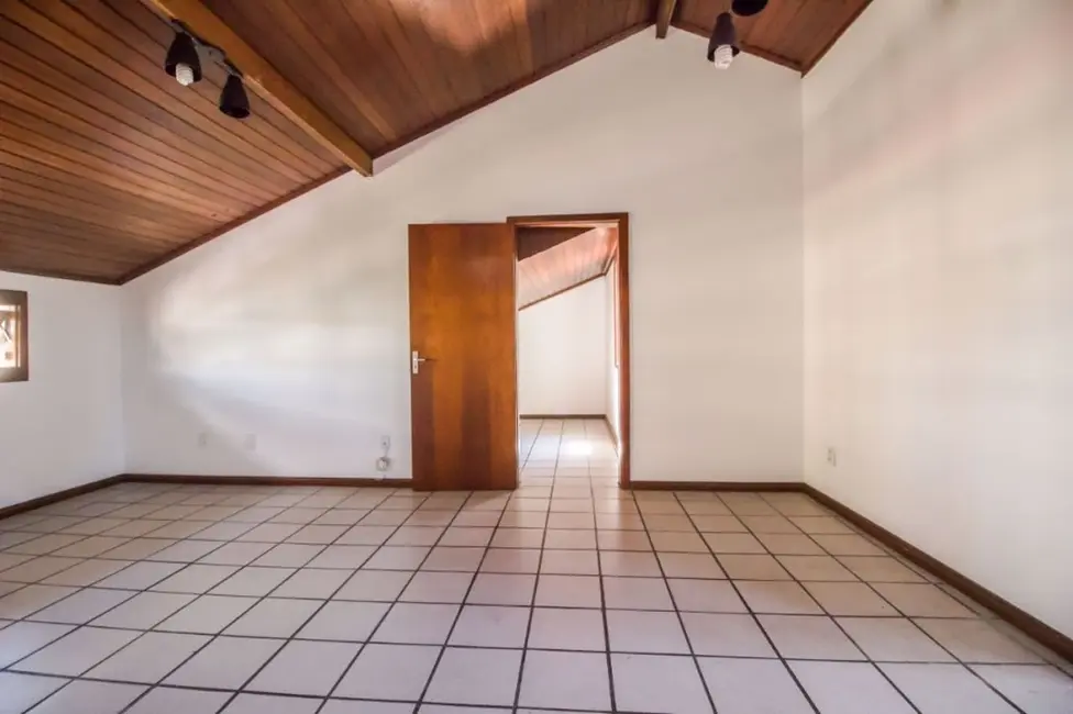 Foto 2 de Kitnet com 1 quarto para alugar, 37m2 em Rio Branco, Sao Leopoldo - RS