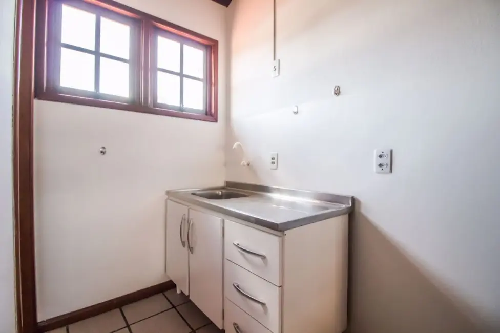 Foto 9 de Kitnet com 1 quarto para alugar, 37m2 em Rio Branco, Sao Leopoldo - RS