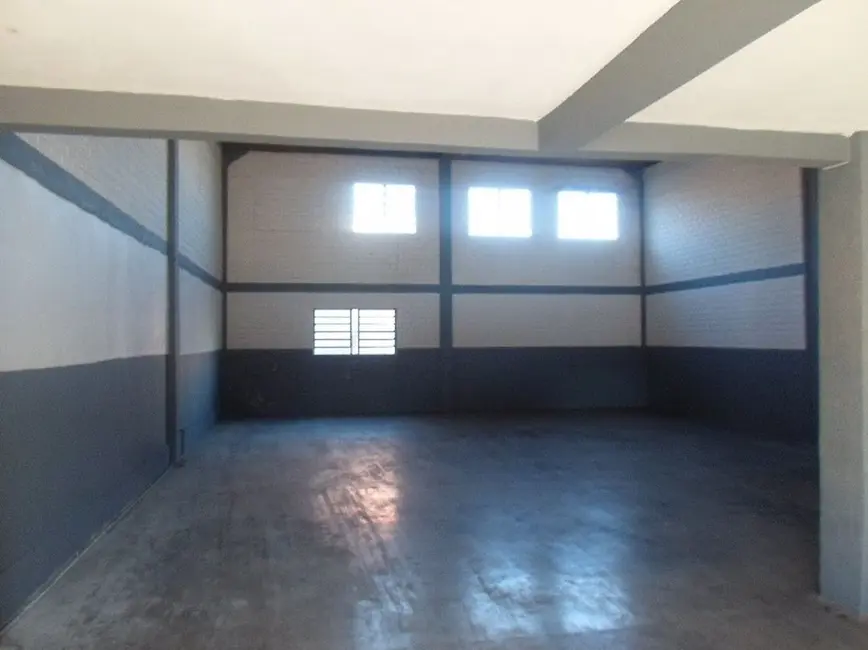Foto 2 de Armazém / Galpão para alugar, 215m2 em São José, Sao Leopoldo - RS