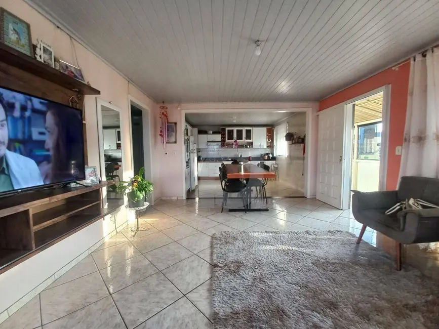 Foto 2 de Casa com 2 quartos para alugar, 110m2 em Duque de Caxias, Sao Leopoldo - RS