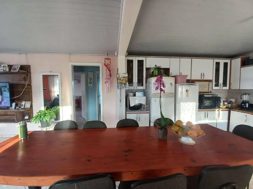 Foto 6 de Casa com 2 quartos para alugar, 110m2 em Duque de Caxias, Sao Leopoldo - RS