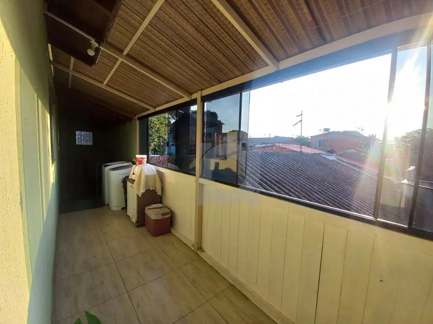 Foto 3 de Casa com 2 quartos para alugar, 110m2 em Duque de Caxias, Sao Leopoldo - RS