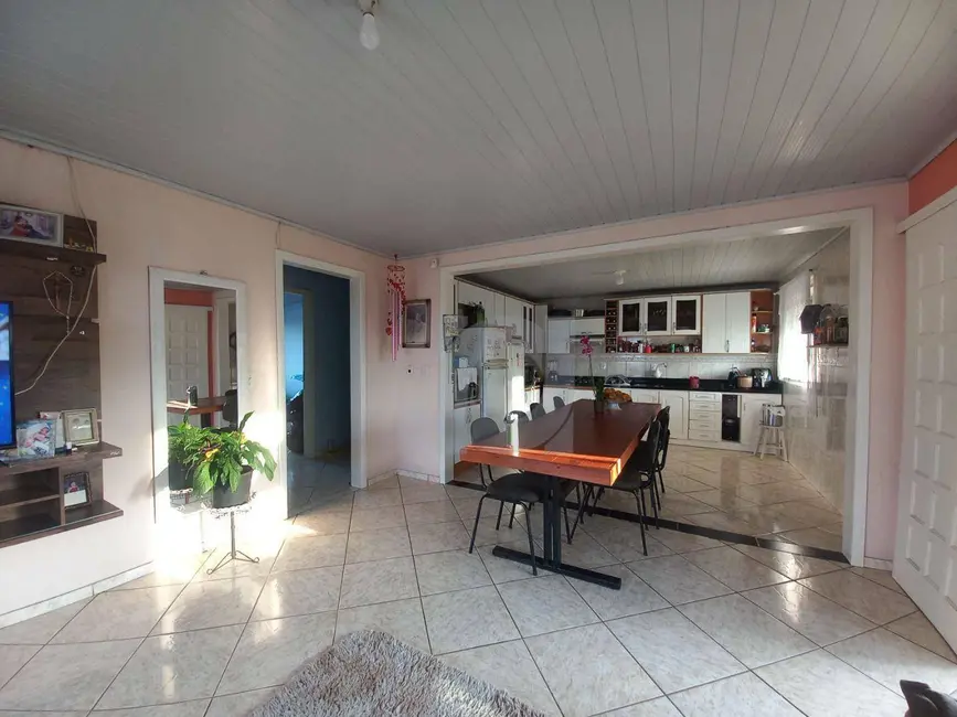 Foto 4 de Casa com 2 quartos para alugar, 110m2 em Duque de Caxias, Sao Leopoldo - RS