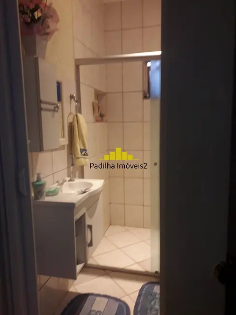 Casa com 3 quartos à venda, 130m2 em Jardim Santa Catarina, Sorocaba - SP - imagem 8 Foto 8 de Casa com 3 quartos à venda, 130m2 em Jardim Santa Catarina, Sorocaba - SP