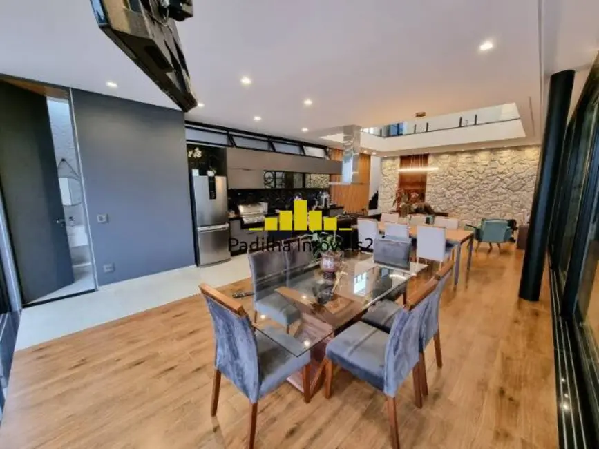 Casa de Condomínio com 3 quartos à venda, 275m2 em Ibiti Royal Park, Sorocaba - SP - imagem 3 Foto 3 de Casa de Condomínio com 3 quartos à venda, 275m2 em Ibiti Royal Park, Sorocaba - SP
