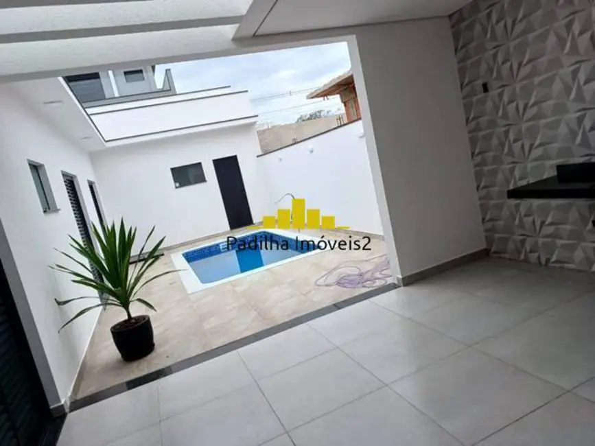 Foto 1 de Casa de Condomínio com 3 quartos à venda, 265m2 em Aparecidinha, Sorocaba - SP