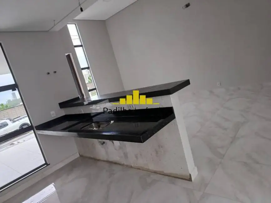 Foto 2 de Casa de Condomínio com 3 quartos à venda, 265m2 em Aparecidinha, Sorocaba - SP