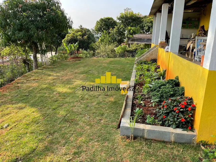 Chácara com 2 quartos à venda, 6000m2 em Centro, Capela Do Alto - SP - imagem 4 Foto 4 de Chácara com 2 quartos à venda, 6000m2 em Centro, Capela Do Alto - SP