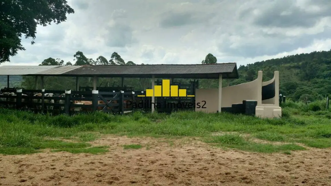 Foto 12 de Chácara à venda em Centro, Guarei - SP