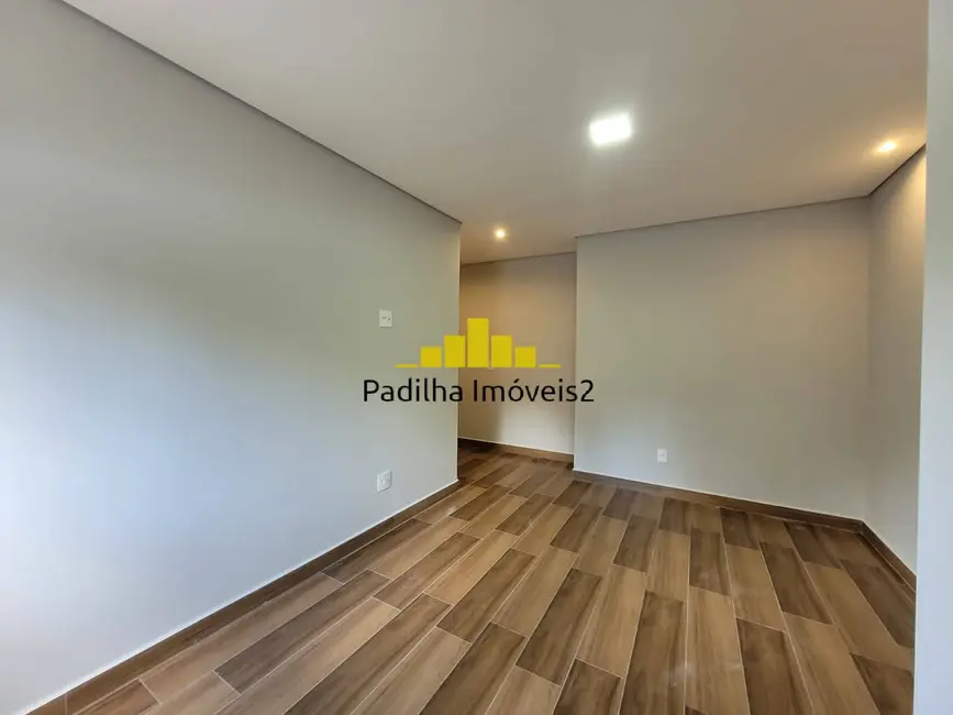 Casa de Condomínio com 3 quartos à venda, 250m2 em Sorocaba - SP - imagem 2 Foto 2 de Casa de Condomínio com 3 quartos à venda, 250m2 em Sorocaba - SP