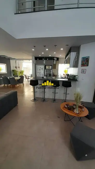 Casa de Condomínio com 3 quartos à venda, 200m2 em Jardim Terras de São Francisco, Sorocaba - SP - imagem 2 Foto 2 de Casa de Condomínio com 3 quartos à venda, 200m2 em Jardim Terras de São Francisco, Sorocaba - SP