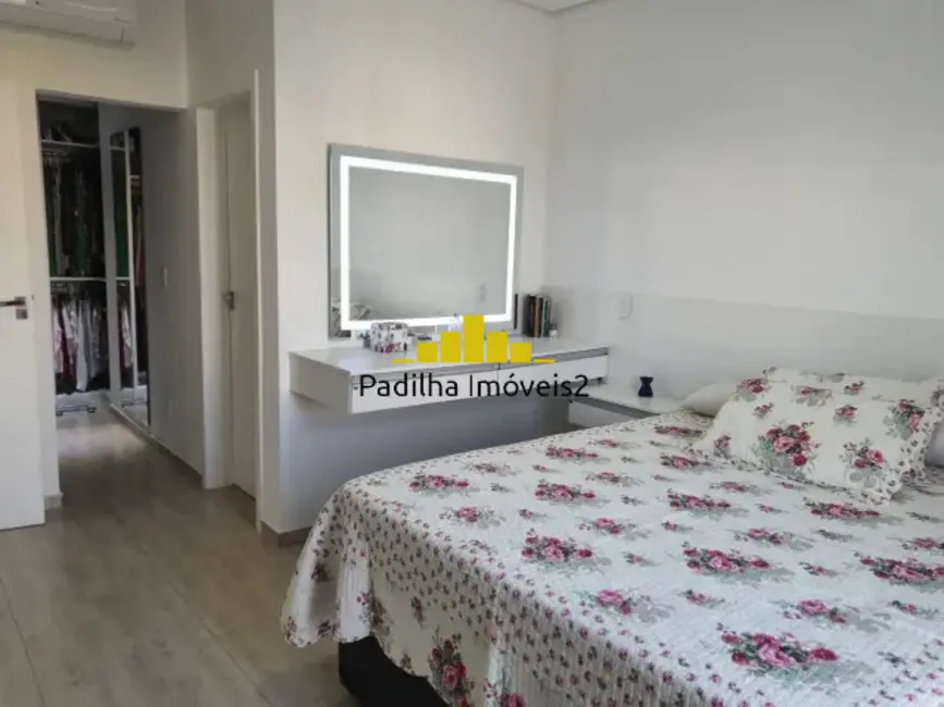 Casa de Condomínio com 3 quartos à venda, 180m2 em Sorocaba - SP - imagem 4 Foto 4 de Casa de Condomínio com 3 quartos à venda, 180m2 em Sorocaba - SP