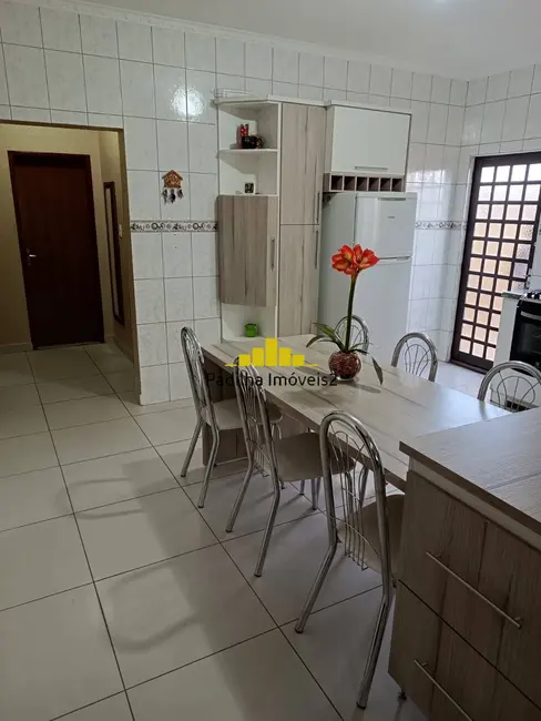 Foto 4 de Casa com 3 quartos à venda, 171m2 em Jardim Araújo, Votorantim - SP