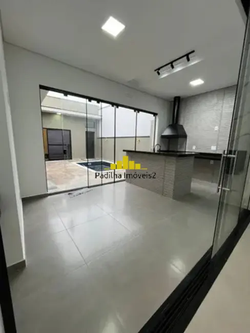 Foto 1 de Casa de Condomínio com 3 quartos à venda, 300m2 em Aparecidinha, Sorocaba - SP