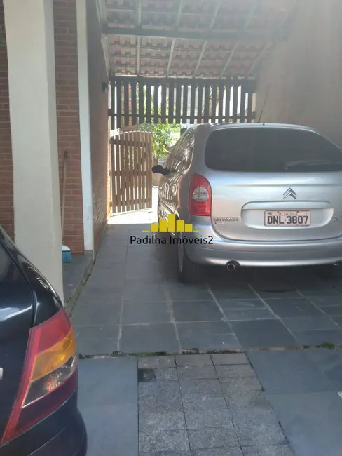 Casa com 2 quartos à venda, 320m2 em Centro, Itanhaem - SP - imagem 9 Foto 9 de Casa com 2 quartos à venda, 320m2 em Centro, Itanhaem - SP