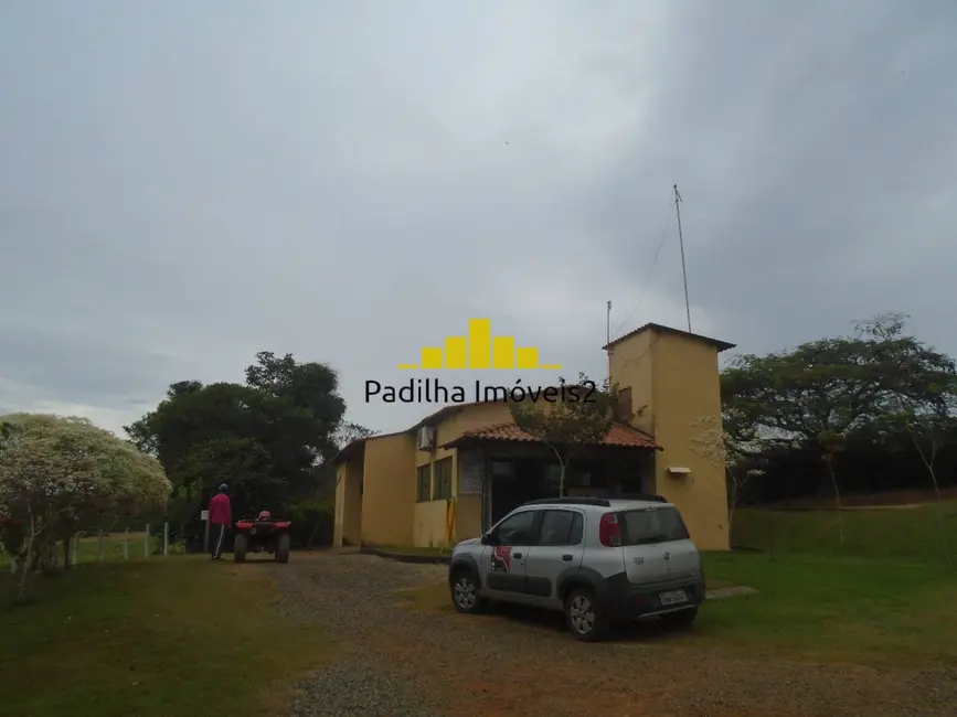 Foto 4 de Fazenda / Haras à venda, 530m2 em Centro, Piumhi - MG