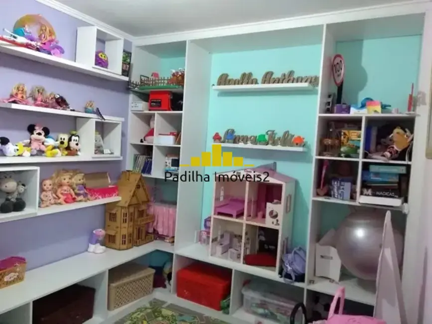 Casa com 3 quartos à venda, 250m2 em Jardim Wanel Ville V, Sorocaba - SP - imagem 6 Foto 6 de Casa com 3 quartos à venda, 250m2 em Jardim Wanel Ville V, Sorocaba - SP