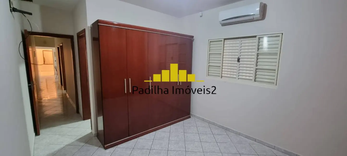 Casa com 2 quartos à venda, 150m2 em Jardim Zulmira, Sorocaba - SP - imagem 3 Foto 3 de Casa com 2 quartos à venda, 150m2 em Jardim Zulmira, Sorocaba - SP