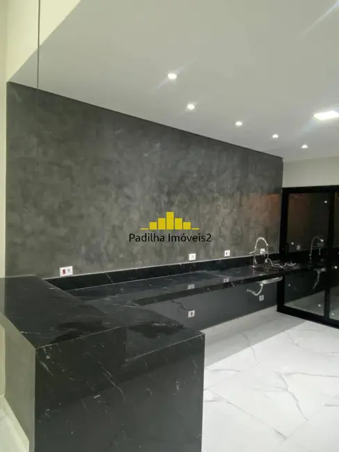 Casa de Condomínio com 3 quartos à venda, 250m2 em Sorocaba - SP - imagem 2 Foto 2 de Casa de Condomínio com 3 quartos à venda, 250m2 em Sorocaba - SP