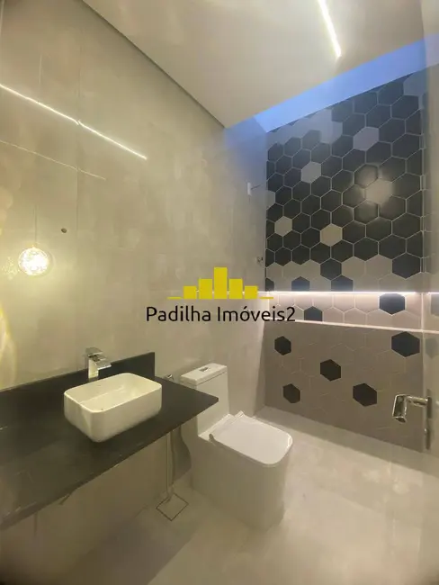 Casa com 3 quartos à venda, 200m2 em Wanel Ville, Sorocaba - SP - imagem 4 Foto 4 de Casa com 3 quartos à venda, 200m2 em Wanel Ville, Sorocaba - SP
