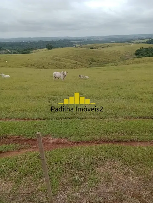 Foto 3 de Chácara com 4 quartos à venda, 11m2 em Centro, Angatuba - SP