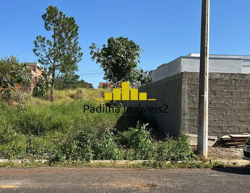 Foto 1 de Terreno / Lote à venda, 300m2 em Aracoiaba Da Serra - SP