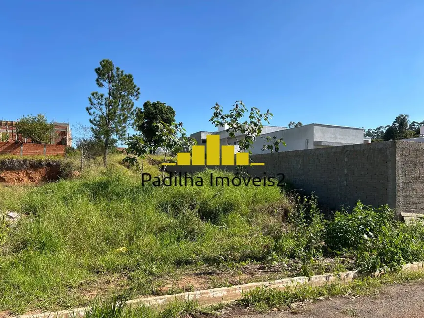 Foto 4 de Terreno / Lote à venda, 300m2 em Aracoiaba Da Serra - SP