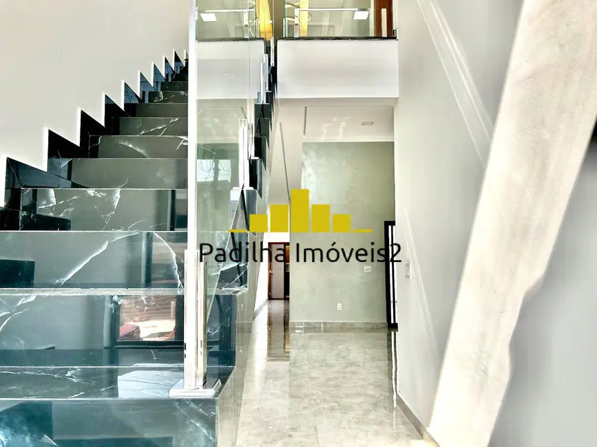 Sobrado com 3 quartos à venda, 200m2 em Wanel Ville, Sorocaba - SP - imagem 8 Foto 8 de Sobrado com 3 quartos à venda, 200m2 em Wanel Ville, Sorocaba - SP