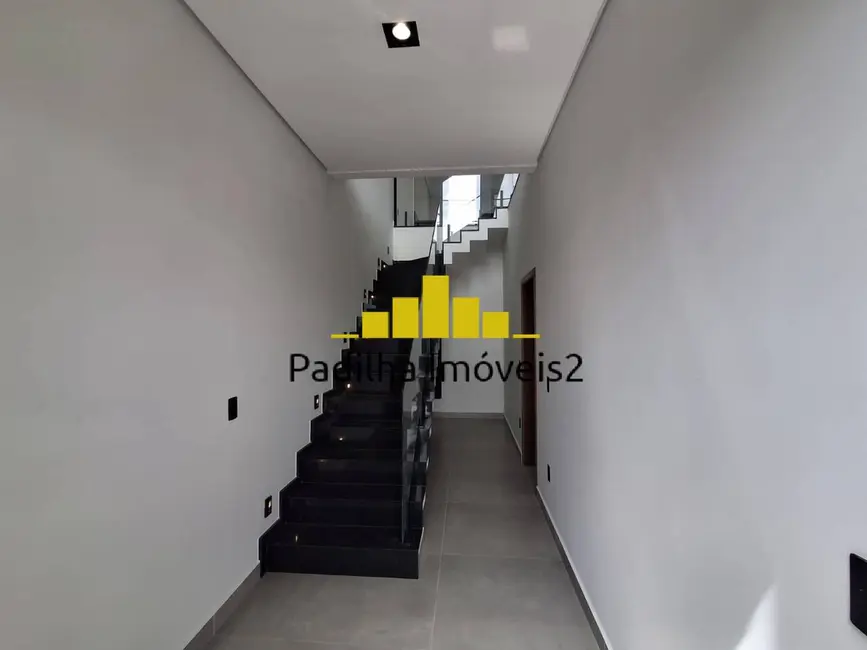 Casa com 3 quartos à venda, 300m2 em Jardim Vila São Domingos, Sorocaba - SP - imagem 4 Foto 4 de Casa com 3 quartos à venda, 300m2 em Jardim Vila São Domingos, Sorocaba - SP