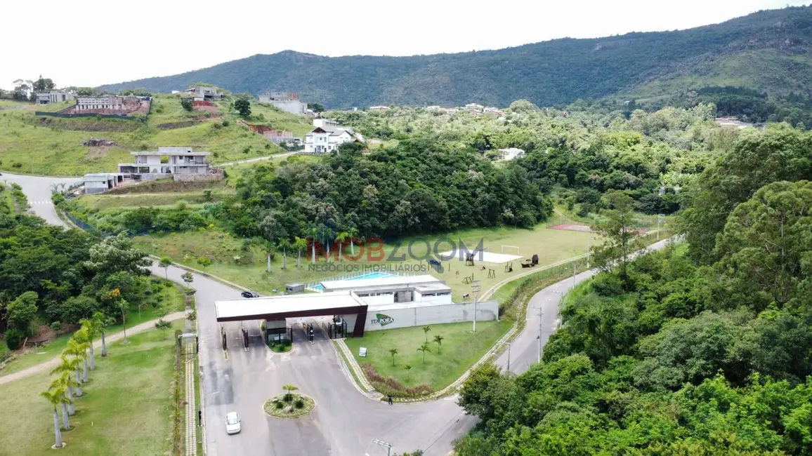 Foto 2 de Terreno / Lote à venda, 701m2 em Atibaia - SP