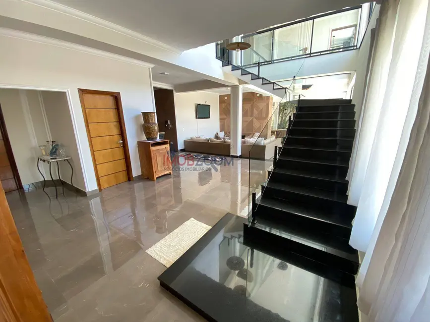 Foto 3 de Sobrado com 4 quartos à venda, 570m2 em Vila Santista, Atibaia - SP