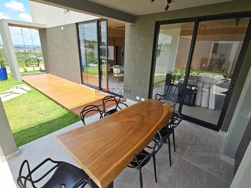 Foto 7 de Casa com 4 quartos à venda, 137m2 em Marmeleiro, Atibaia - SP