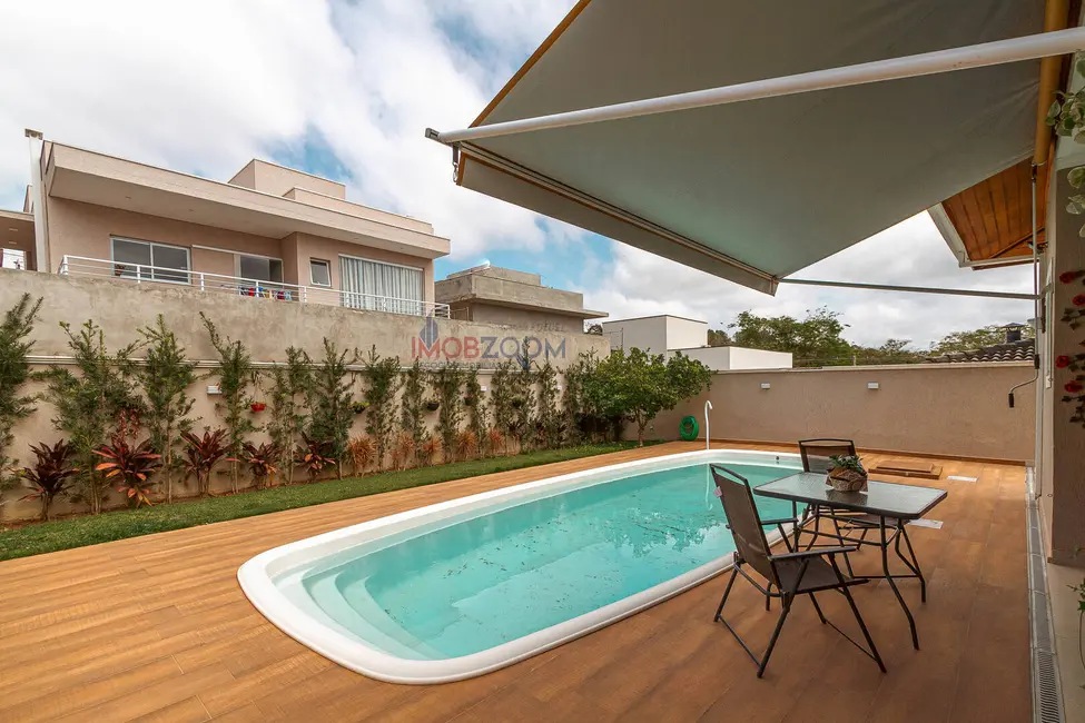 Foto 6 de Casa com 4 quartos à venda, 225m2 em Rio Abaixo, Atibaia - SP