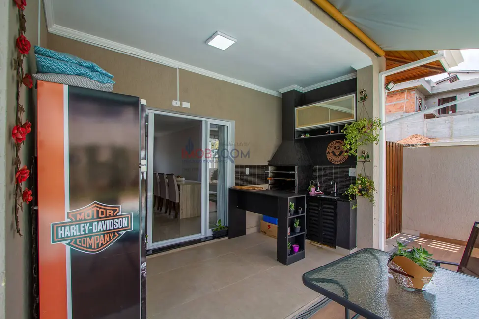 Foto 9 de Casa com 4 quartos à venda, 225m2 em Rio Abaixo, Atibaia - SP