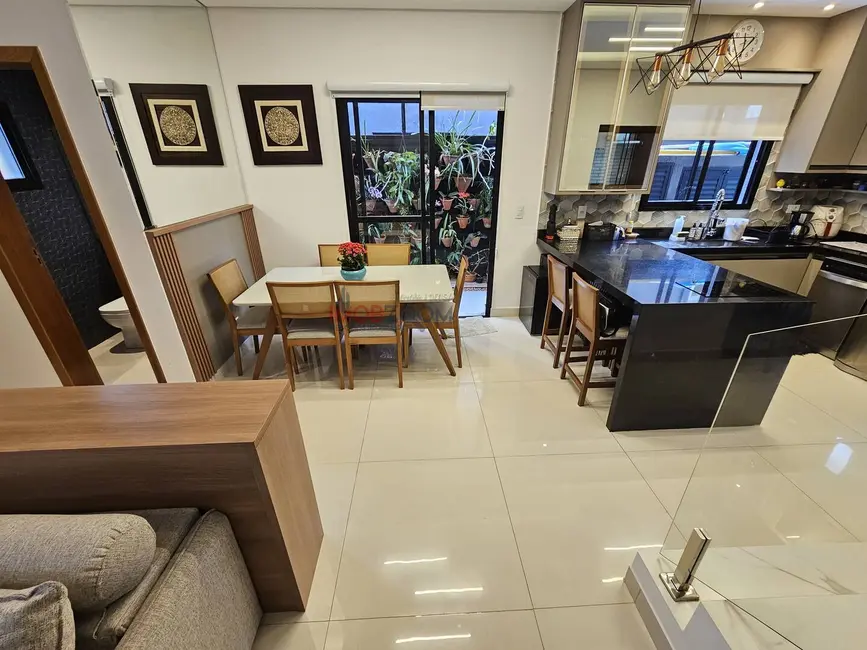 Casa com 3 quartos à venda, 251m2 em Ressaca, Atibaia - SP - imagem 6 Foto 6 de Casa com 3 quartos à venda, 251m2 em Ressaca, Atibaia - SP