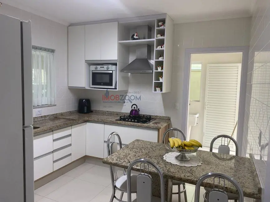 Foto 5 de Casa com 3 quartos à venda, 300m2 em Jardim Maristela, Atibaia - SP