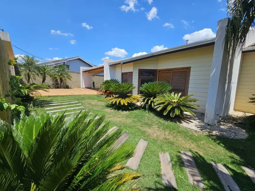 Foto 3 de Casa com 3 quartos à venda, 600m2 em Cidade Satélite, Atibaia - SP