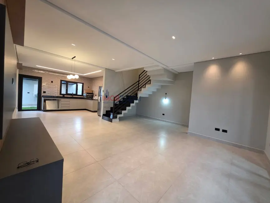 Foto 1 de Casa com 3 quartos à venda, 250m2 em Jardim Paulista, Atibaia - SP