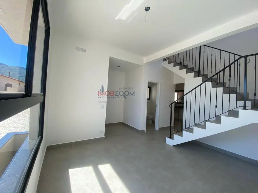 Foto 9 de Sobrado com 3 quartos à venda, 167m2 em Vila Petrópolis, Atibaia - SP