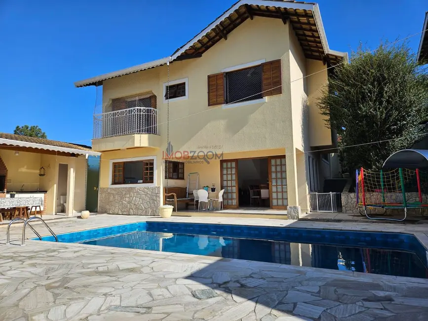 Sobrado com 3 quartos à venda, 200m2 em Recreio Maristela, Atibaia - SP - imagem 1 Foto 1 de Sobrado com 3 quartos à venda, 200m2 em Recreio Maristela, Atibaia - SP